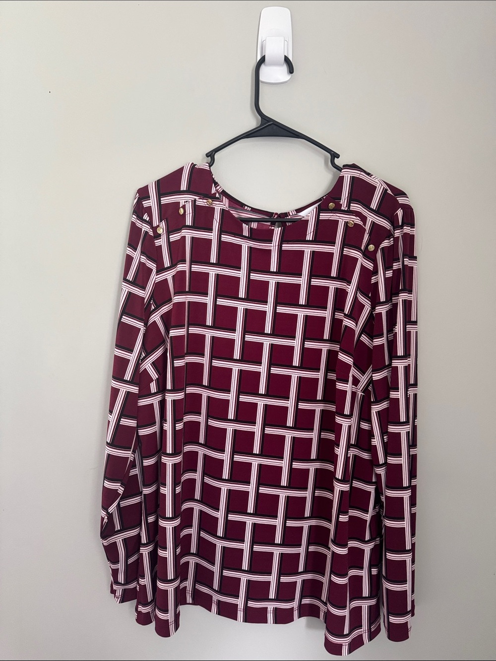 Liz Claiborne Burgundy and White Geometric Long-Sleeve Dress